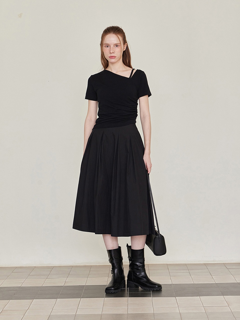Pleated Banding Long Skirt  - Black
